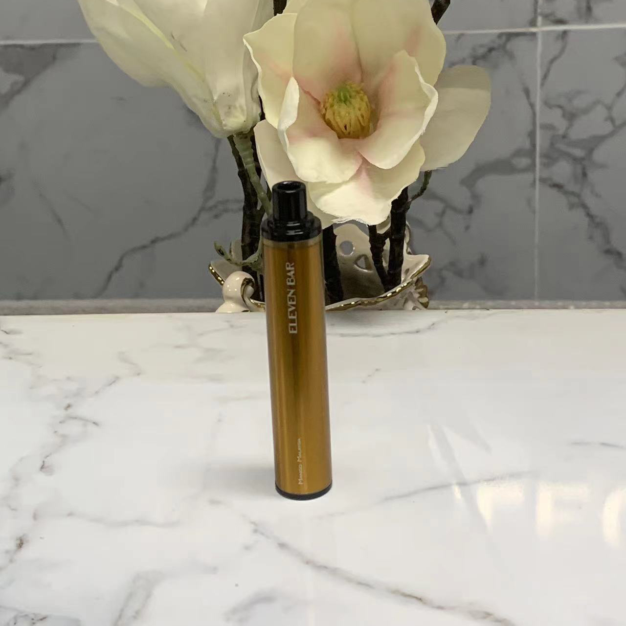 High-End Disposable Electronic Cigarette